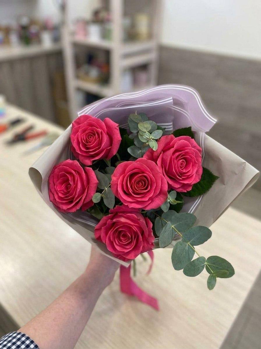 Моно-букет из красных роз